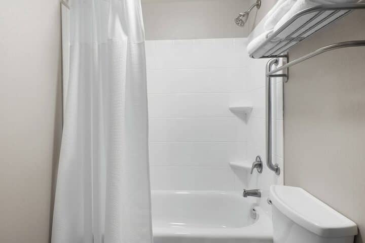 Room 12 of 26