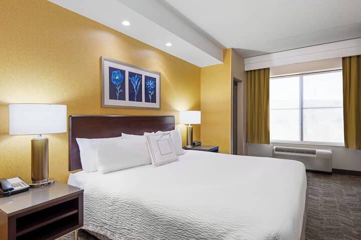 Room 5 of 26